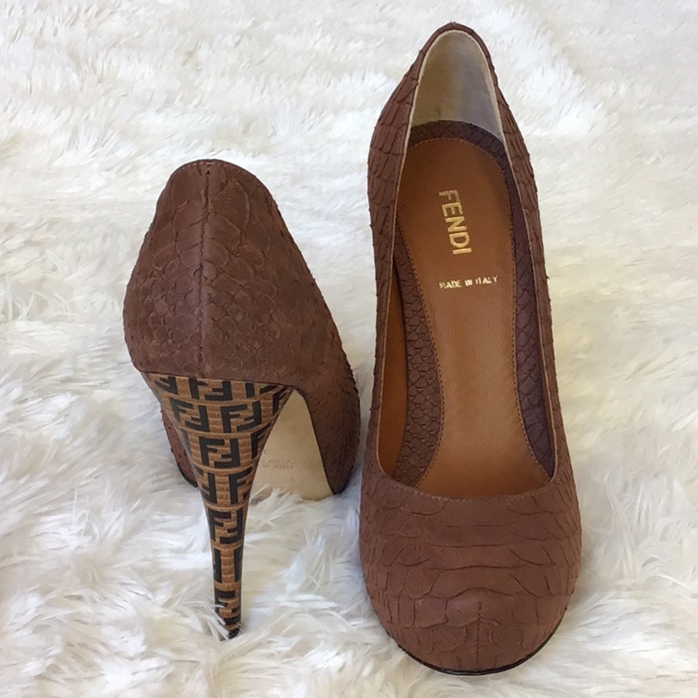 Fendi Dcollet Vitello Python Pumps. - image 1